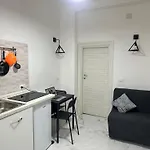 La Residenza Di Giovanni 10 Min To Airport And Center Easy Parking Mega Wifi Апартаменты Неаполь