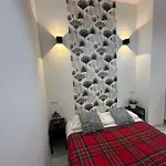 Апартаменты La Residenza Di Giovanni 10 Min To Airport And Center Easy Parking Mega Wifi *