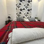 La Residenza Di Giovanni 10 Min To Airport And Center Easy Parking Mega Wifi *
