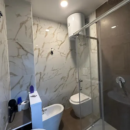 La Residenza Di Giovanni 10 Min To Airport And Center Easy Parking Mega Wifi