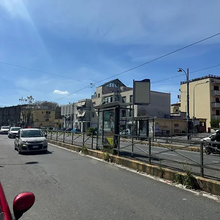 La Residenza Di Giovanni 10 Min To Airport And Center Easy Parking Mega Wifi * 나폴리