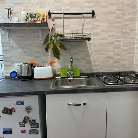 La Residenza Di Giovanni 10 Min To Airport And Center Easy Parking Mega Wifi 아파트 *