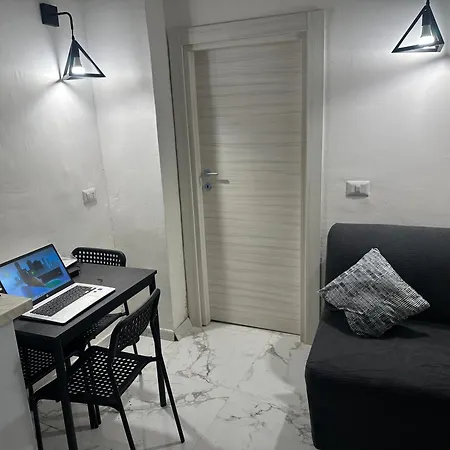 La Residenza Di Giovanni 10 Min To Airport And Center Easy Parking Mega Wifi 아파트