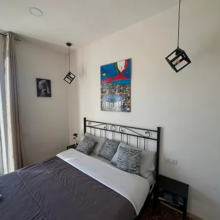 Апартаменты La Residenza Di Giovanni 10 Min To Airport And Center Easy Parking Mega Wifi Неаполь