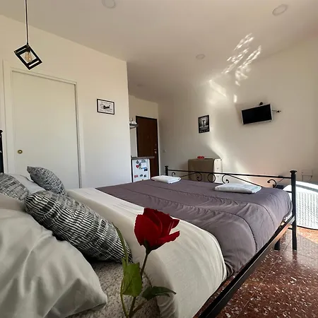 La Residenza Di Giovanni 10 Min To Airport And Center Easy Parking Mega Wifi Апартаменты