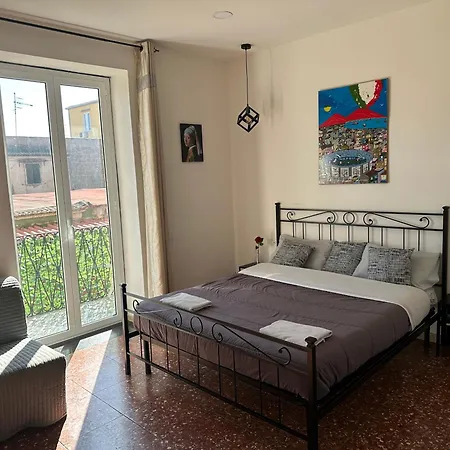 La Residenza Di Giovanni 10 Min To Airport And Center Easy Parking Mega Wifi * 나폴리