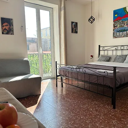 La Residenza Di Giovanni 10 Min To Airport And Center Easy Parking Mega Wifi 나폴리
