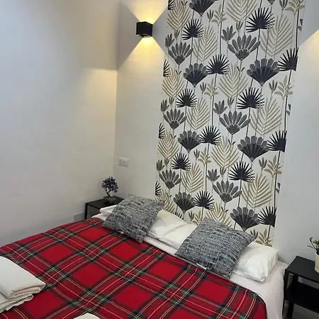 La Residenza Di Giovanni 10 Min To Airport And Center Easy Parking Mega Wifi * 나폴리